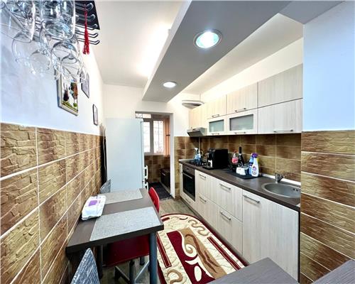 Apartament 2 camere, decomandat, zona 9 mai, Ploiesti