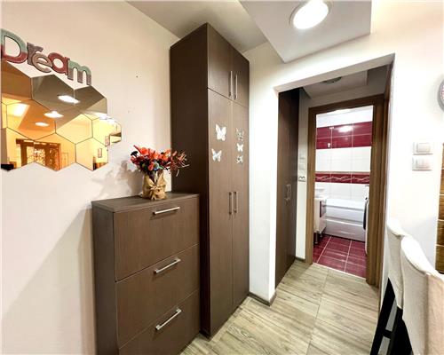 Apartament 2 camere, decomandat, zona 9 mai, Ploiesti
