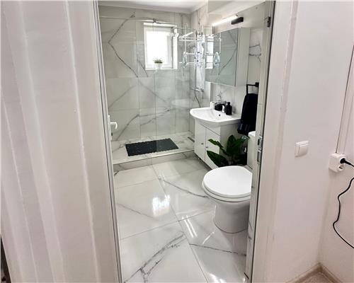 Apartament renovat complet 2 camere Plopeni