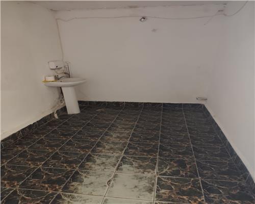 Spatiu Comercial 30 mp Malu Rosu zona Penny