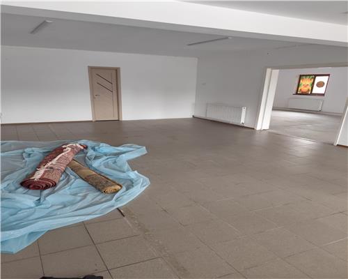 Spatiu comercial de inchiriat central Baicoi