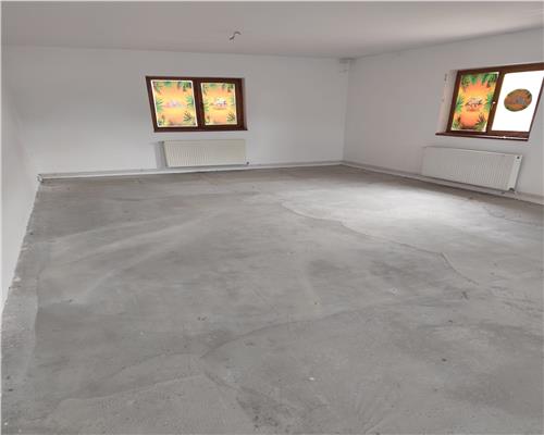 Spatiu comercial de inchiriat central Baicoi