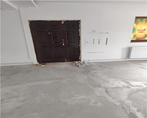 Spatiu comercial de inchiriat central Baicoi