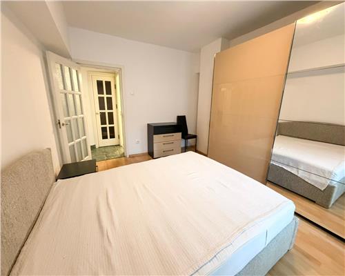 Apartament 3 camere, decomandat, Ploiesti, zona Gh. Doja.