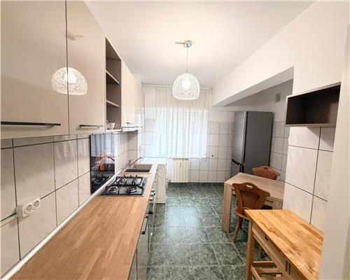 Apartament 3 camere, decomandat, Ploiesti, zona Gh. Doja.