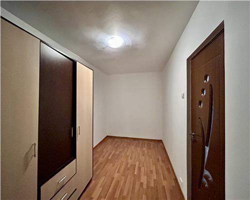 Vanzare apartament 2 camere, semidecomandat,  Lamaita, Ploiesti