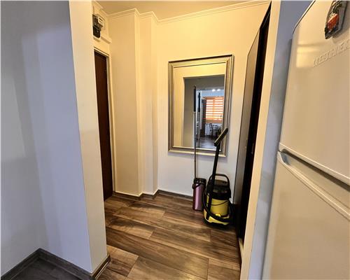 Apartament 2 camere, bloc 1983,  Ploiesti, zona Republicii