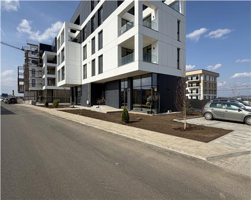 Spatiu comercial parter de bloc, Ploiesti, Albert.