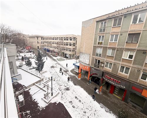 Spatiu comercial , etaj 2 , ultracentral , Ploiesti
