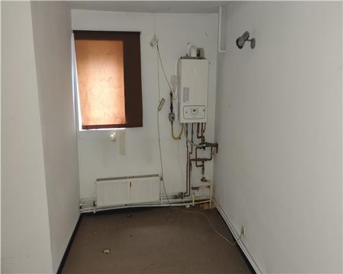 Ultracentral Spatiu Comercial 503 mp