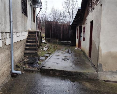 Casa Central Baicoi, 145 mp