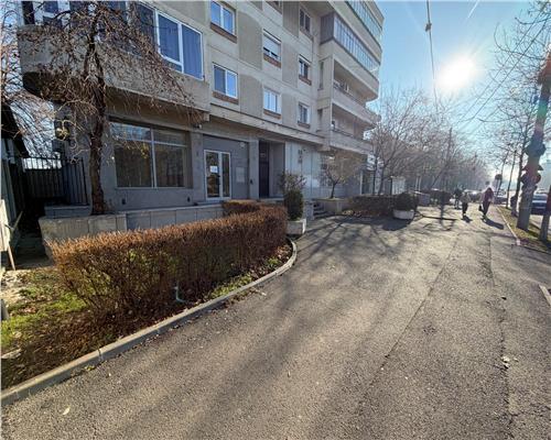 Spatiu comercial, parter de bloc, stradal, Ploiesti, Democratiei