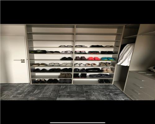 Apartament 4 camere, decomandat , Ploiesti , zona centrala