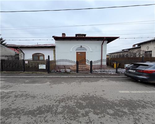 Casa 4 camere, 2 bai, 2 intarari, Ploiesti, zona Gh. Doja.