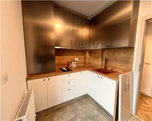 Inchiriere garsoniera de lux, parcare privata, zona Cartier Albert