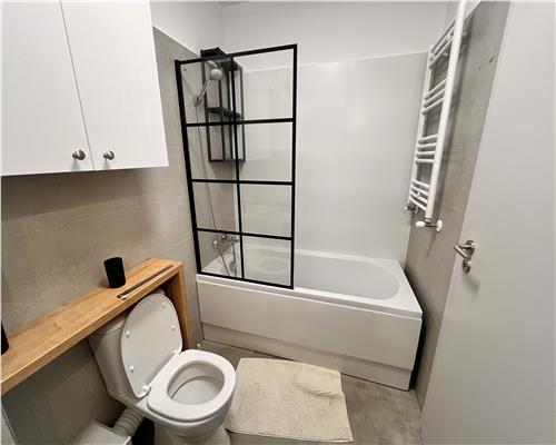 Inchiriere garsoniera de lux, parcare privata, zona Cartier Albert