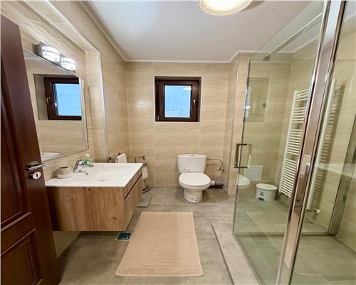 Apartament 3 camere, parcare proprie, Ploiesti, Cartier Albert.