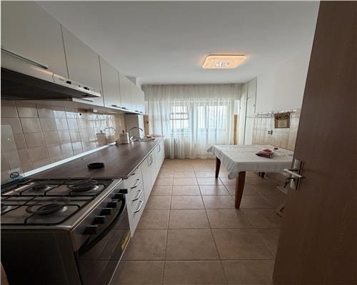 Apartament 3 camere, in Ploiesti, zona Parcul Mihai Viteazul