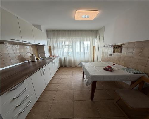 Apartament 3 camere, in Ploiesti, zona Parcul Mihai Viteazul