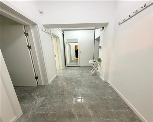 Garsoniera dubla, centrala, parcare proprie, Ploiesti,Sala Sporturilor