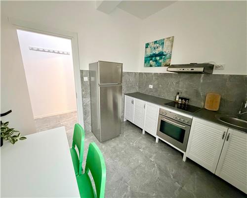 Garsoniera dubla, centrala, parcare proprie, Ploiesti,Sala Sporturilor