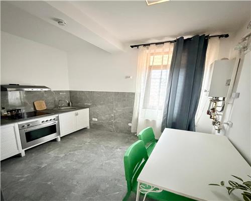 Garsoniera dubla, centrala, parcare proprie, Ploiesti,Sala Sporturilor
