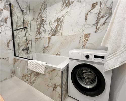 Inchiriere garsoniera de lux, prima inchiriere, Ploiesti, ultracentral