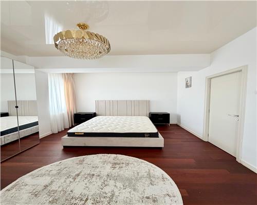 Apartament 4 camere, 2 parcari subterane, Ploiesti, ultracentral.