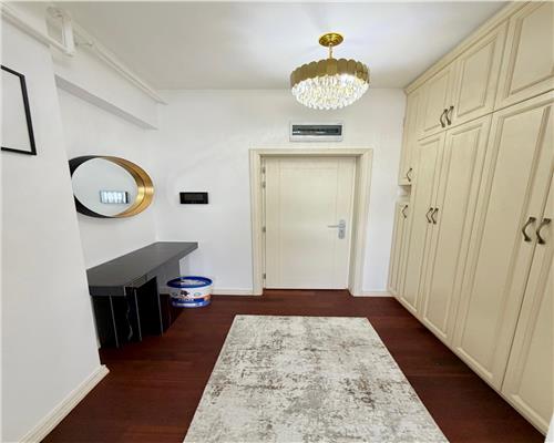 Apartament 4 camere, 2 parcari subterane, Ploiesti, ultracentral.