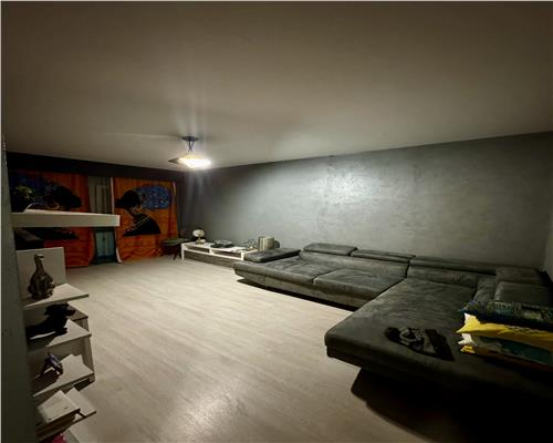 Apartament 3 camere, decomandat, Ploiești, Democratiei/ Bd. Castanilor