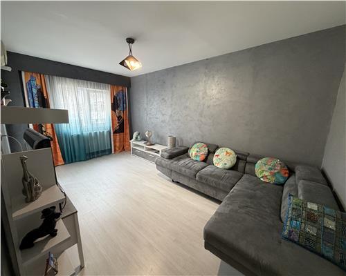 Apartament 3 camere, decomandat, Ploiesti, Democratiei/ Bd. Castanilor