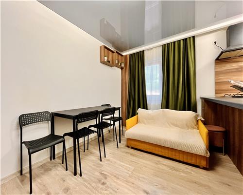 Apartament 3 camere, renovat, decomandat, Ploiești, Democratiei