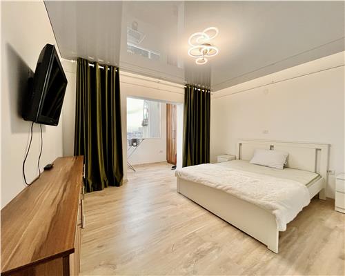 Apartament 3 camere, renovat, decomandat, Ploiești, Democratiei