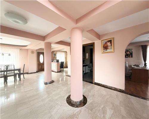 Casa 6 camere + mansarda , cu garaj , beci , Ploiesti , central