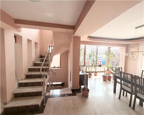 Casa 6 camere + mansarda , cu garaj , beci , Ploiesti , central