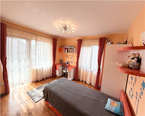 Casa 6 camere + mansarda , cu garaj , beci , Ploiesti , central