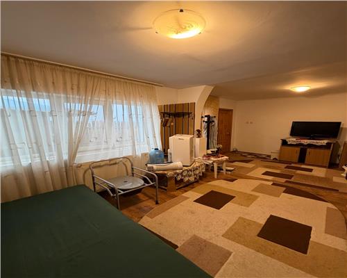 Casa, anexe si teren, in Ploiesti, zona Lupeni.