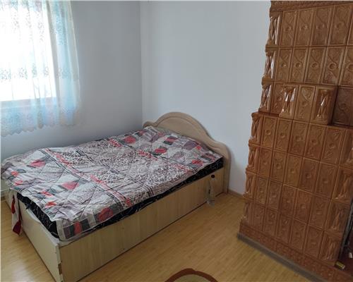 Casa + anexe 2756 mp teren Baicoi zona Tufeni