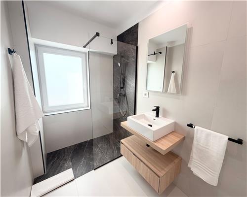 Apartament 2 camere, loc de parcare , Ploiesti, ultracentral