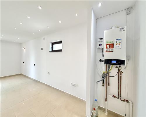 Casa S+P+1E, pretabila clinica, ultracentral, Ploiesti