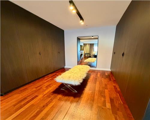 Apartament 3 camere alcatuit din 2 ap de 2 camere unite,Ploiesti,Alber