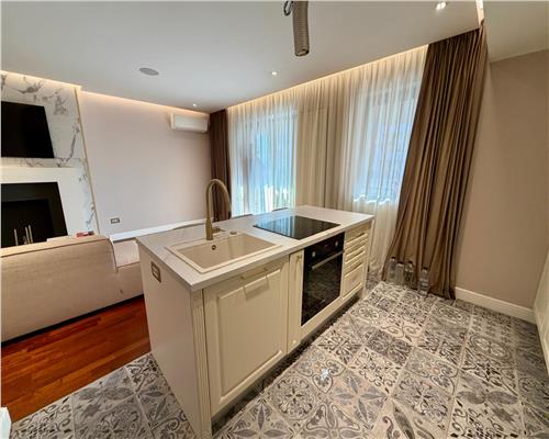 Apartament 3 camere alcatuit din 2 ap de 2 camere unite,Ploiesti,Alber