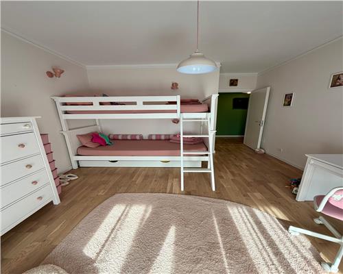 Apartament 3 camere,curte proprie,2 locuri de parcare, Ploiesti,Albert