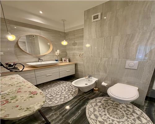 Apartament 3 camere,curte proprie,2 locuri de parcare, Ploiesti,Albert