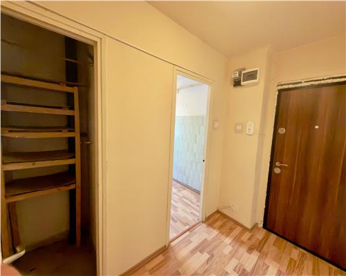 Apartament 2 camere  , central, zona Cina , Ploiesti