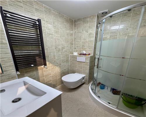 Apartament 3 camere, bloc 2020, Ploiesti, zona Republicii/ Caraiman.