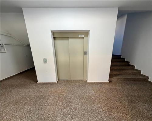 Apartament 3 camere, bloc 2020, Ploiesti, zona Republicii/ Caraiman.