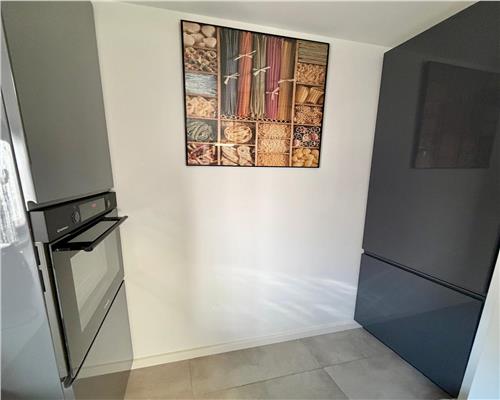 Apartament 3 camere, complet renovat, in Ploiesti, zona Gh. Doja.