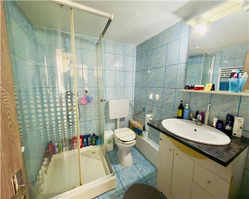 Casa 4 camere , semifinisata , cu beci , Ploiesti ,zona centrala