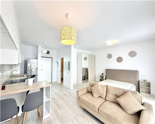 Garsoniera spatioasa, de lux, parcare, zona Vest Ploiesti